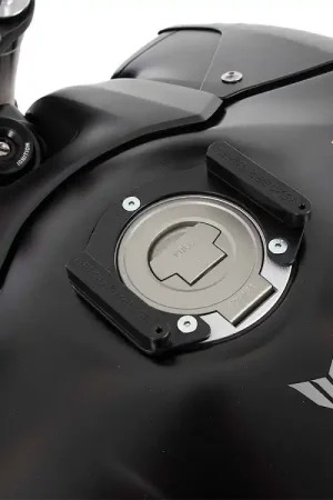 Rechtstreeks Van De Fabrikant Hepco en Becker bevestiging Tanktas Yamaha MT 09 (2021-2023)